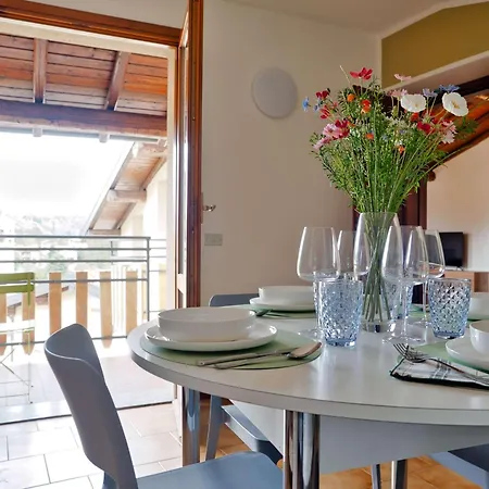 Apartment Mansarda Lilli *